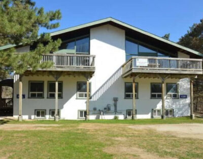 8 bedroom Chalet/Cottage with Hot Tub, Sauna, Ping Pong Table at Blue Mountain #13R